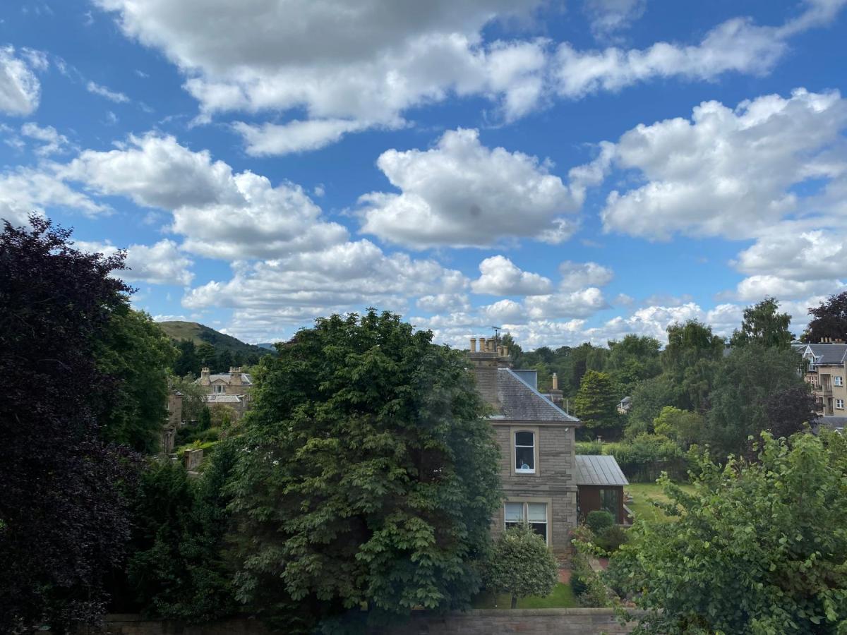 לינה וארוחת בוקר אדינבורו Claremont House מראה חיצוני תמונה