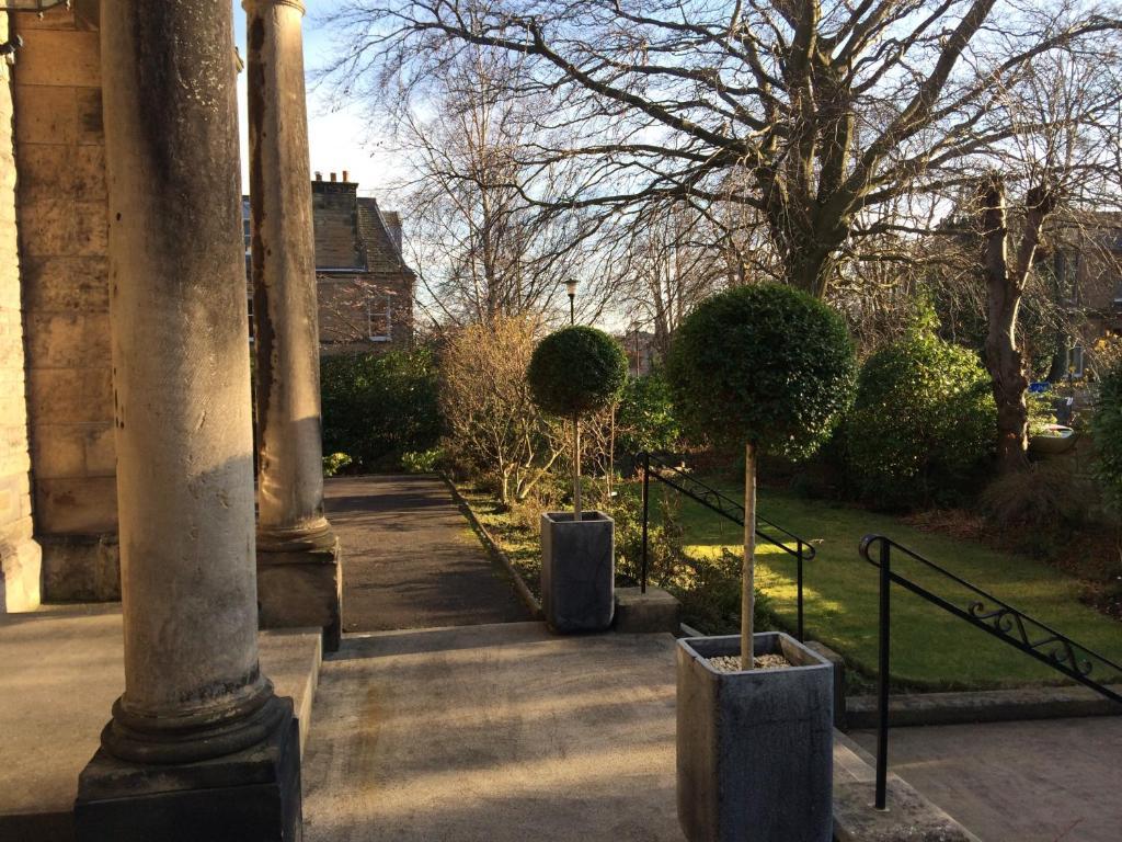 לינה וארוחת בוקר אדינבורו Claremont House מראה חיצוני תמונה